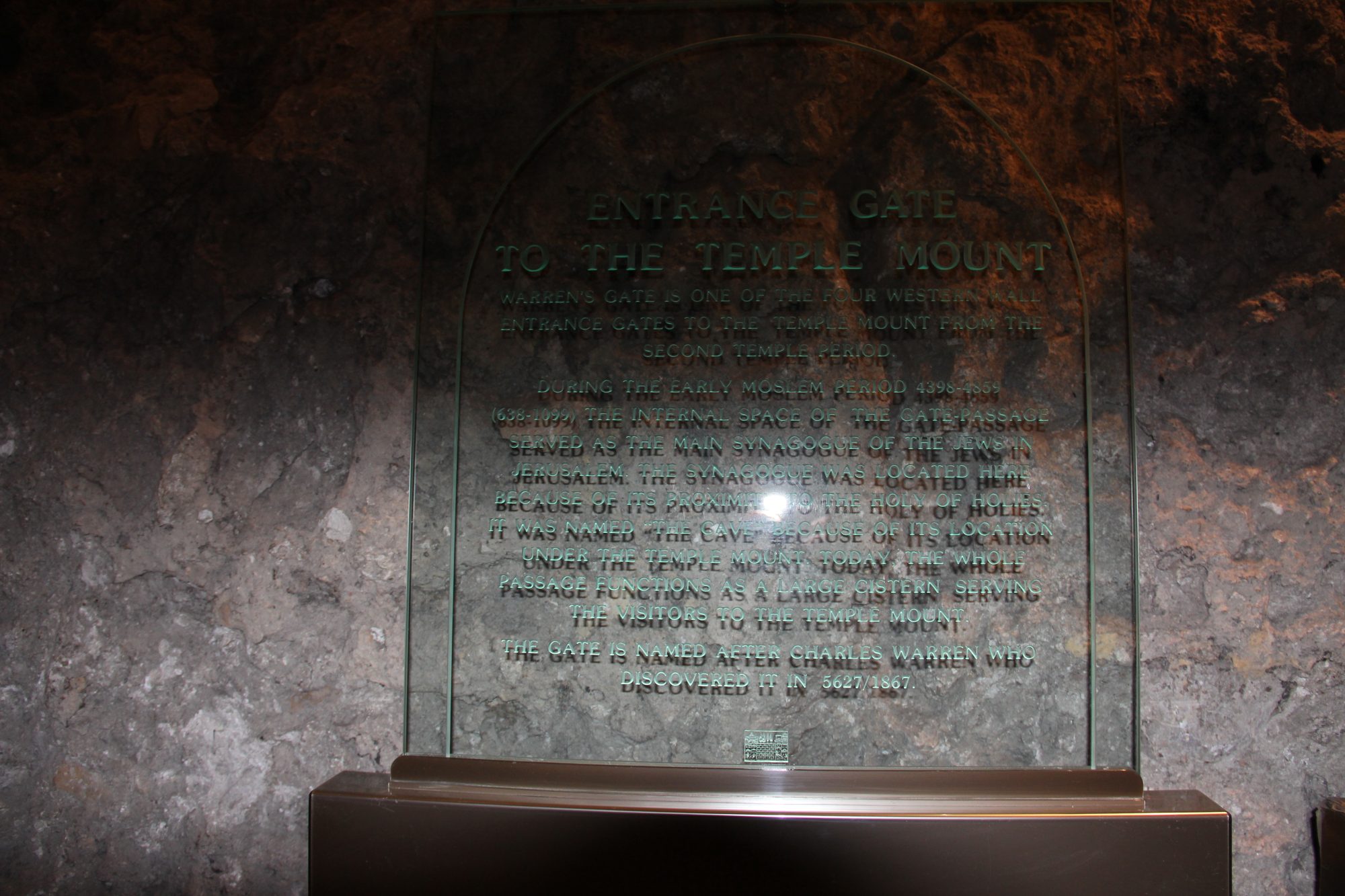 Western Wall and Rabbi's Tunnel 18