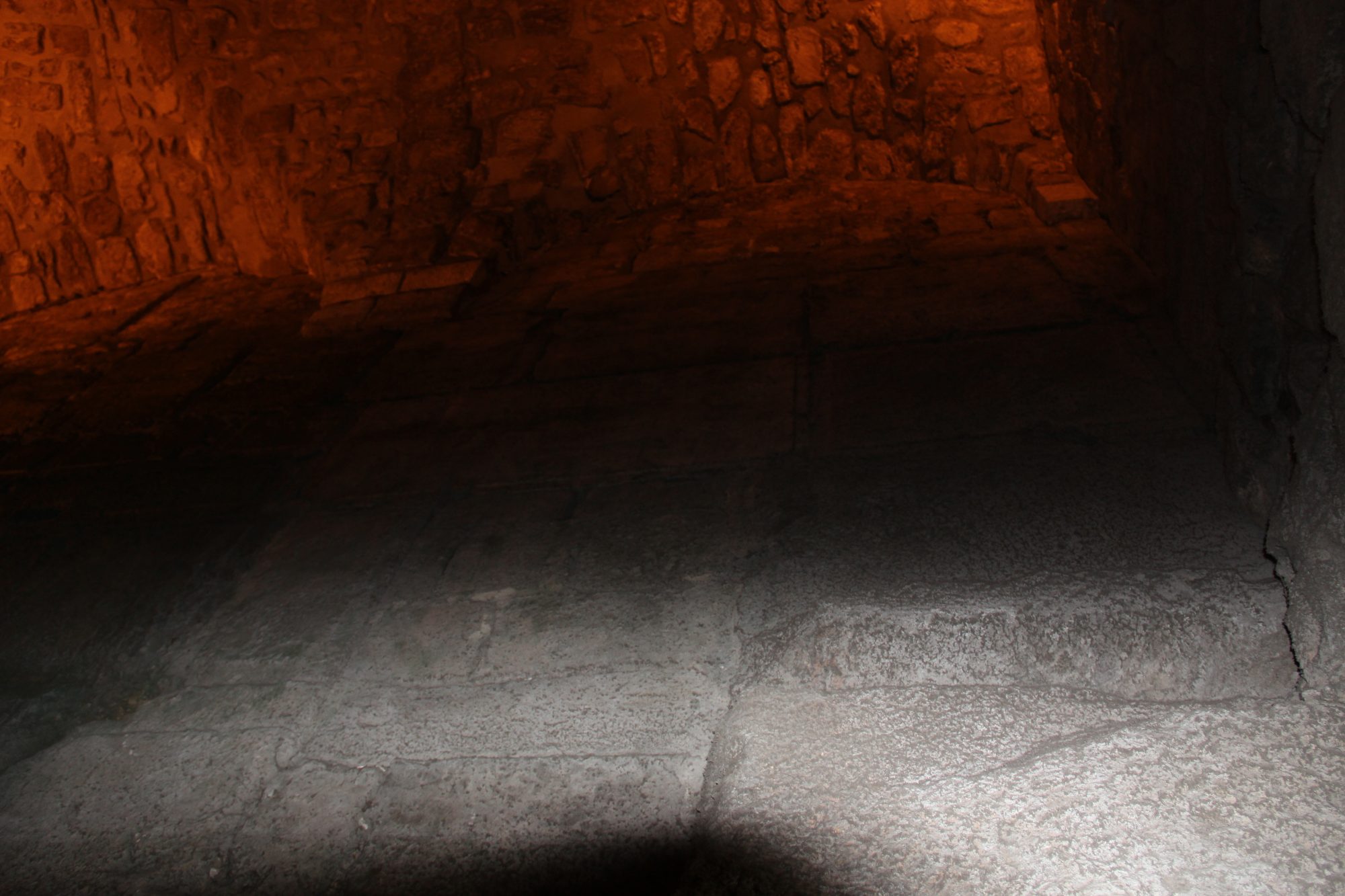 Western Wall and Rabbi's Tunnel 23