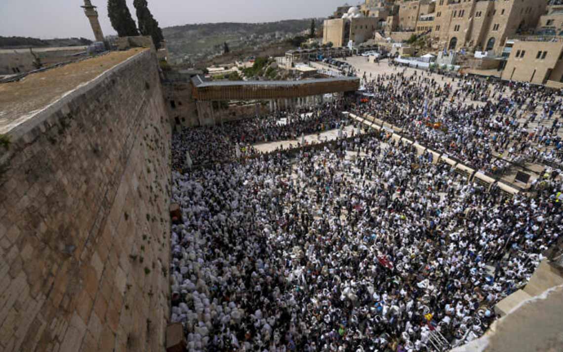Western Wall and Rabbi's Tunnel 36
