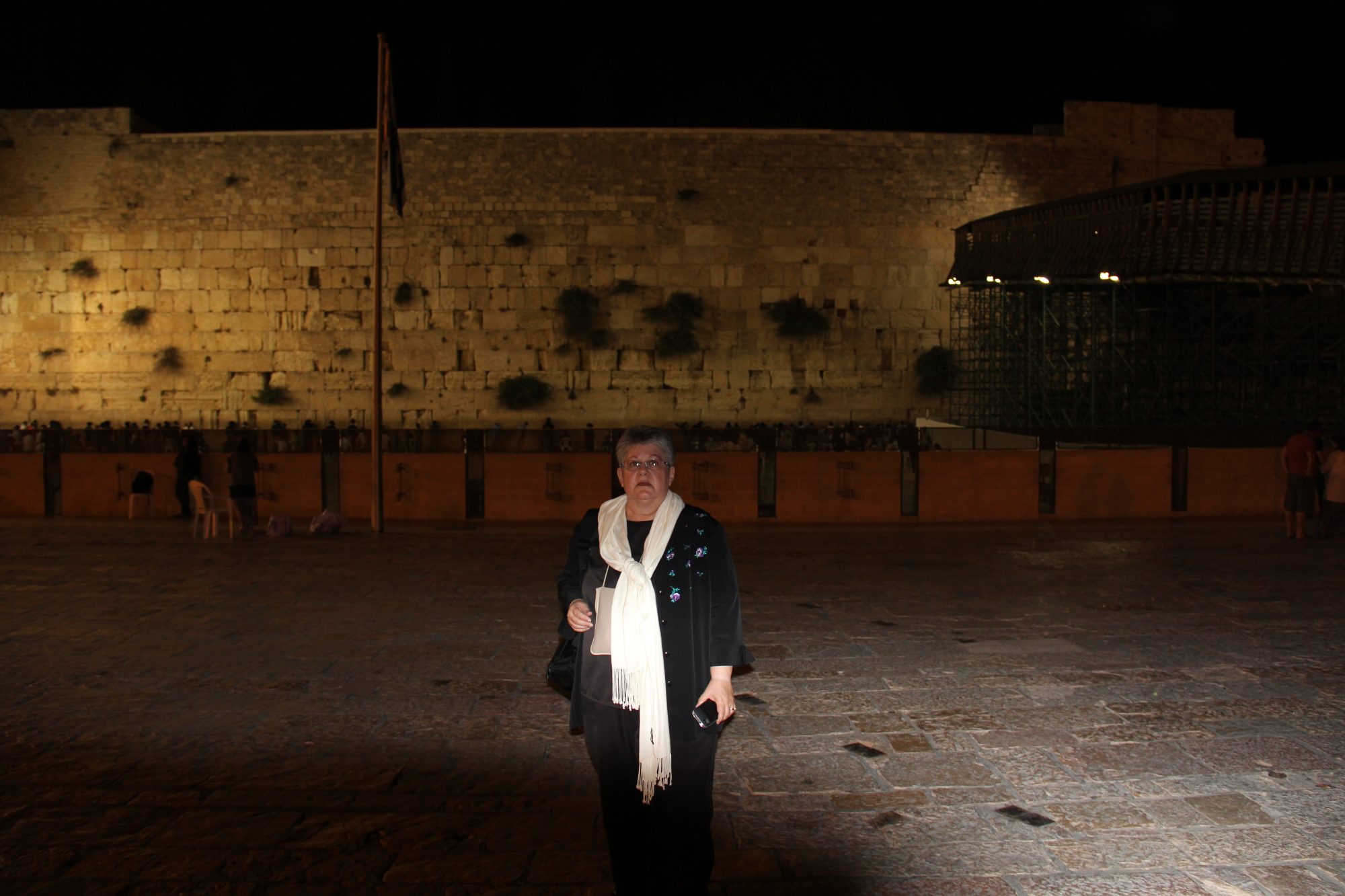 Western Wall and Rabbi's Tunnel 39