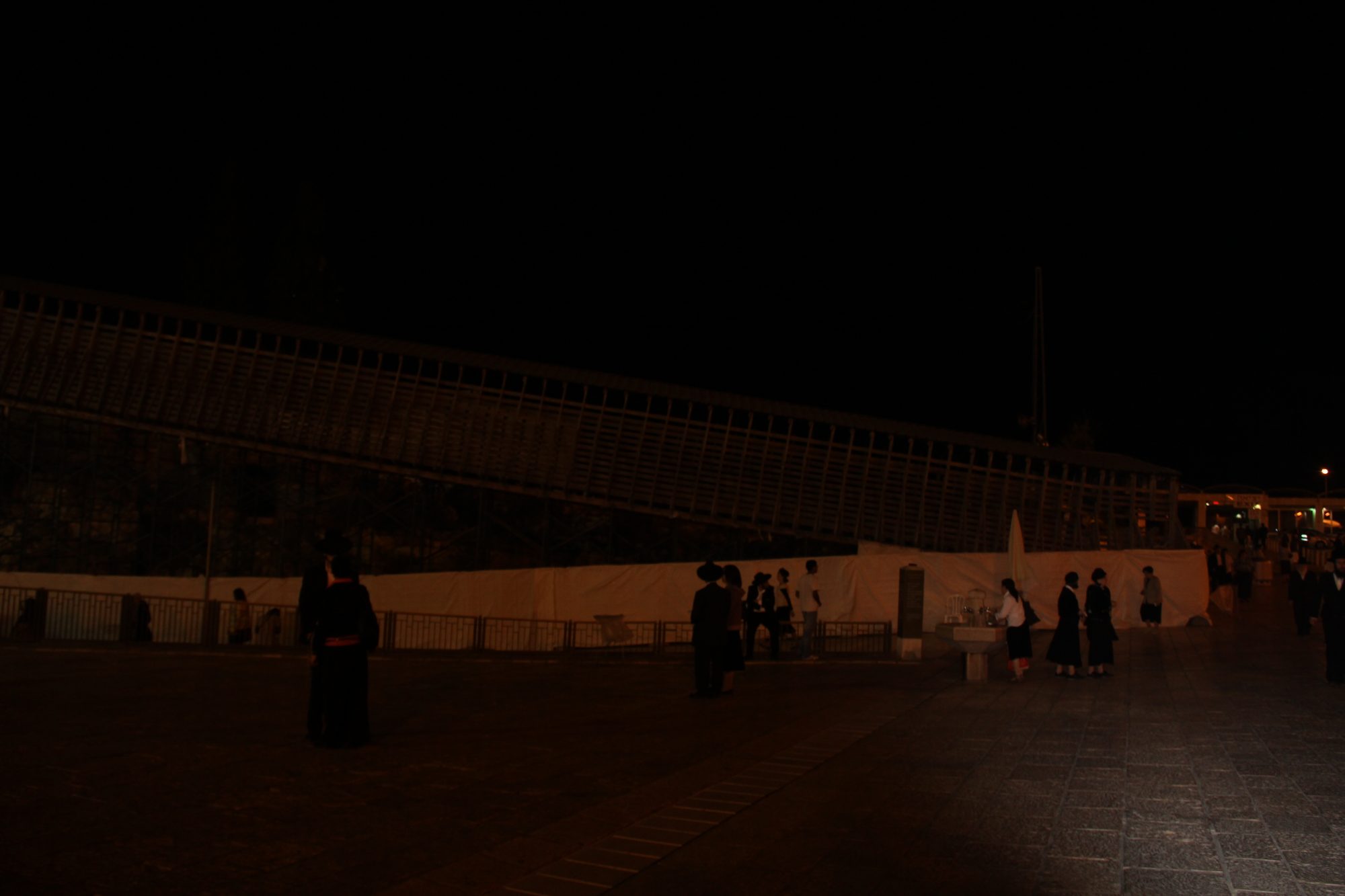 Western Wall and Rabbi's Tunnel 43