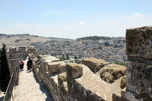 Ramparts Walk Citadel 84