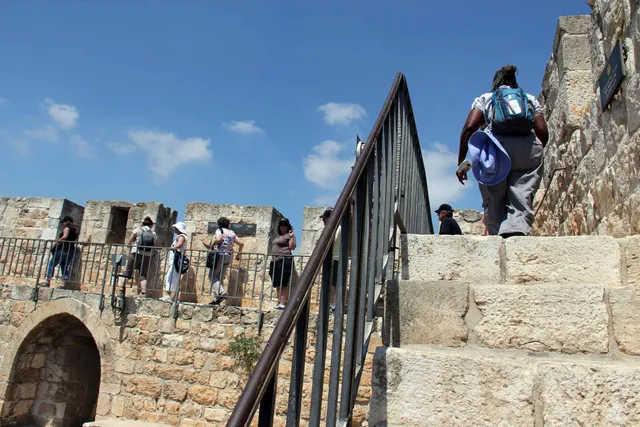 Ramparts Walk Citadel 32