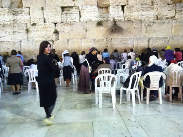 Western Wall and Rabbi's Tunnel 1