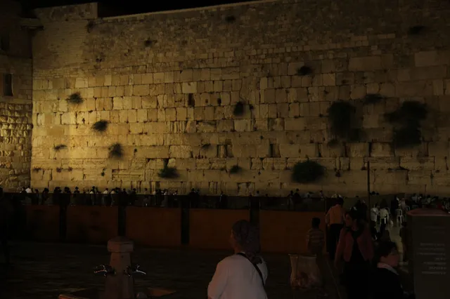 Western Wall and Rabbi's Tunnel 11